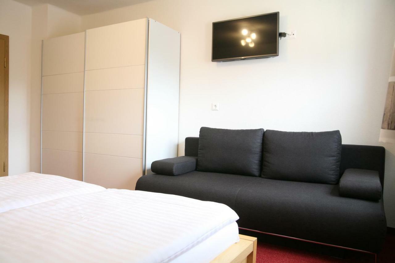 Apartment Koell ไอค์ ภายนอก รูปภาพ